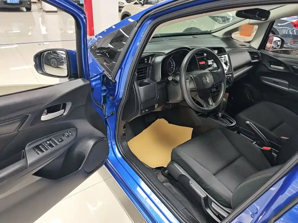 Honda Fit 2017 — фото 12