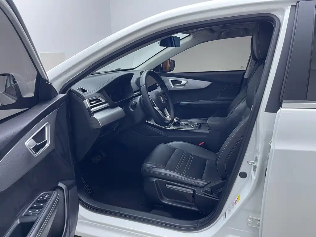 BYD Qin NEV 2022 — фото 14