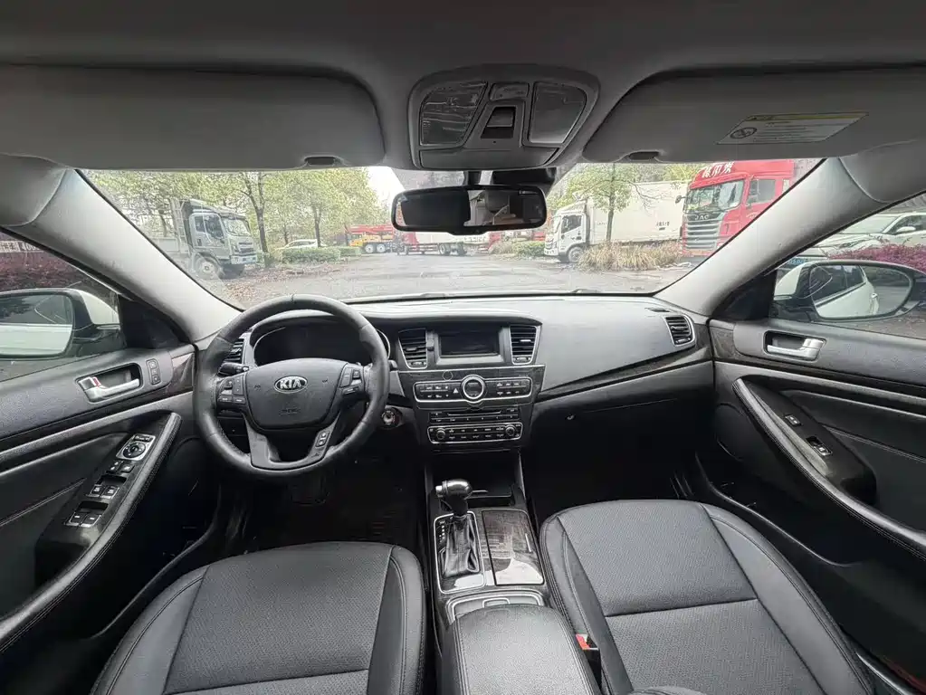 Kia Cadenza 2015 — фото 5