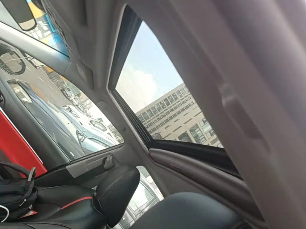 Toyota Camry 2018 — фото 18