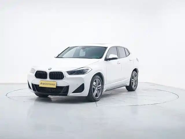 BMW X2 2021 — фото 1