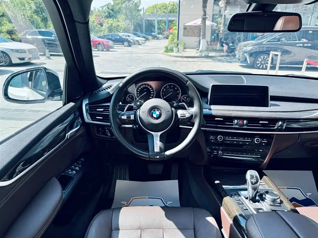 BMW X5 2017 — фото 19
