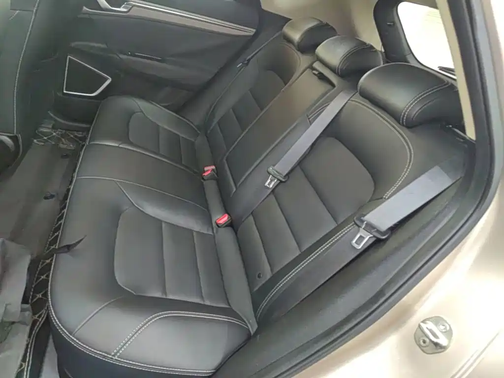 Geely Emgrand GS 2018 — фото 17