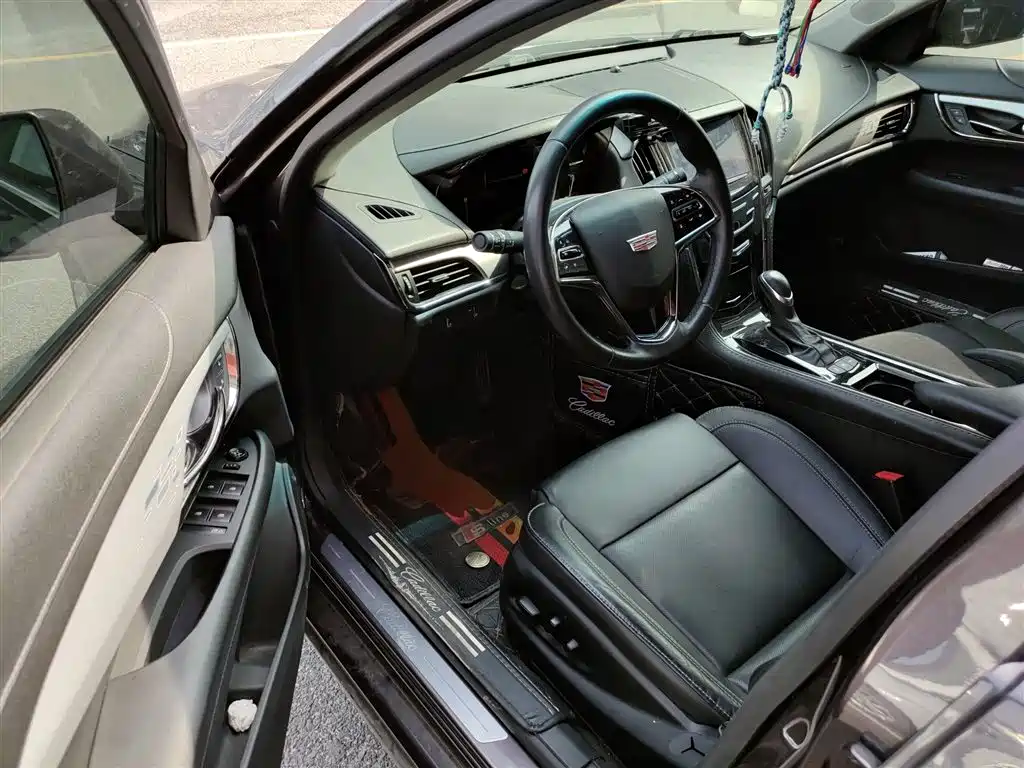 Cadillac ATS-L 2018 — фото 16