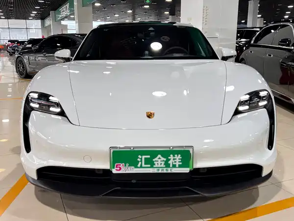 Porsche Taycan 2022
