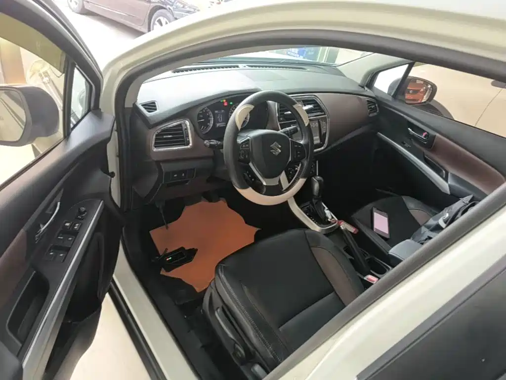 Suzuki Vitara 2017 — фото 16