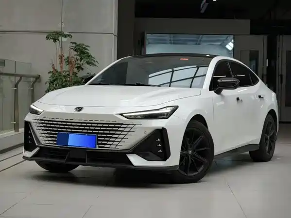 Changan UNI-V 2025