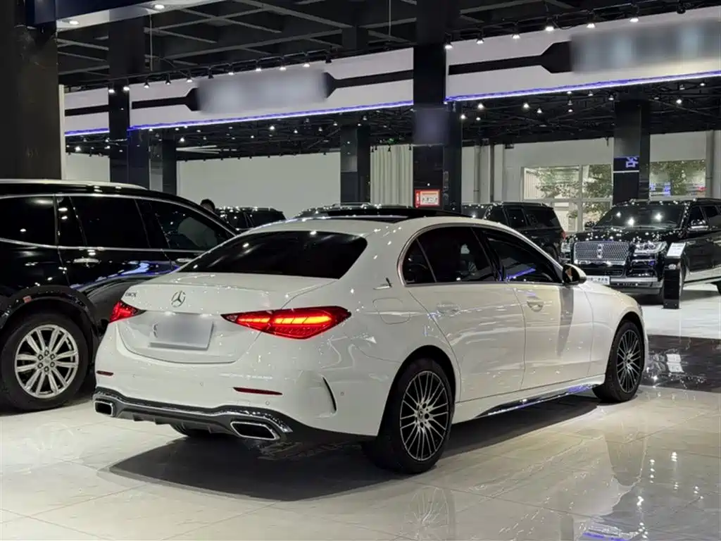 Mercedes-Benz C-Class 2025 — фото 13