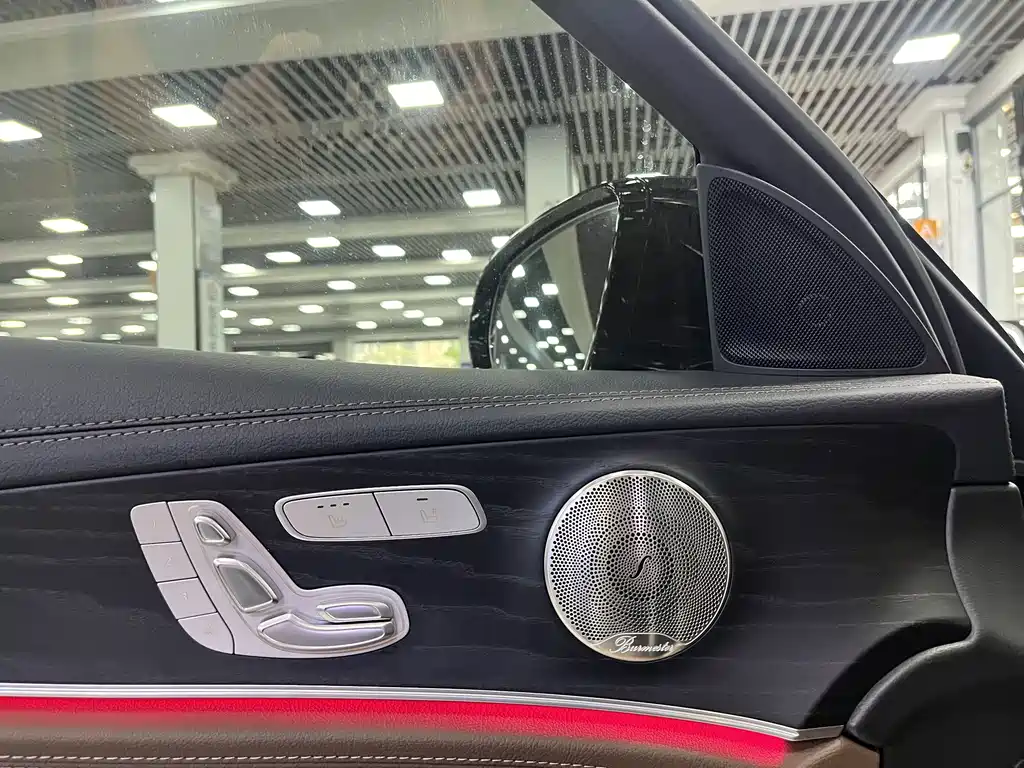 Mercedes-Benz E-Class 2023 — фото 6