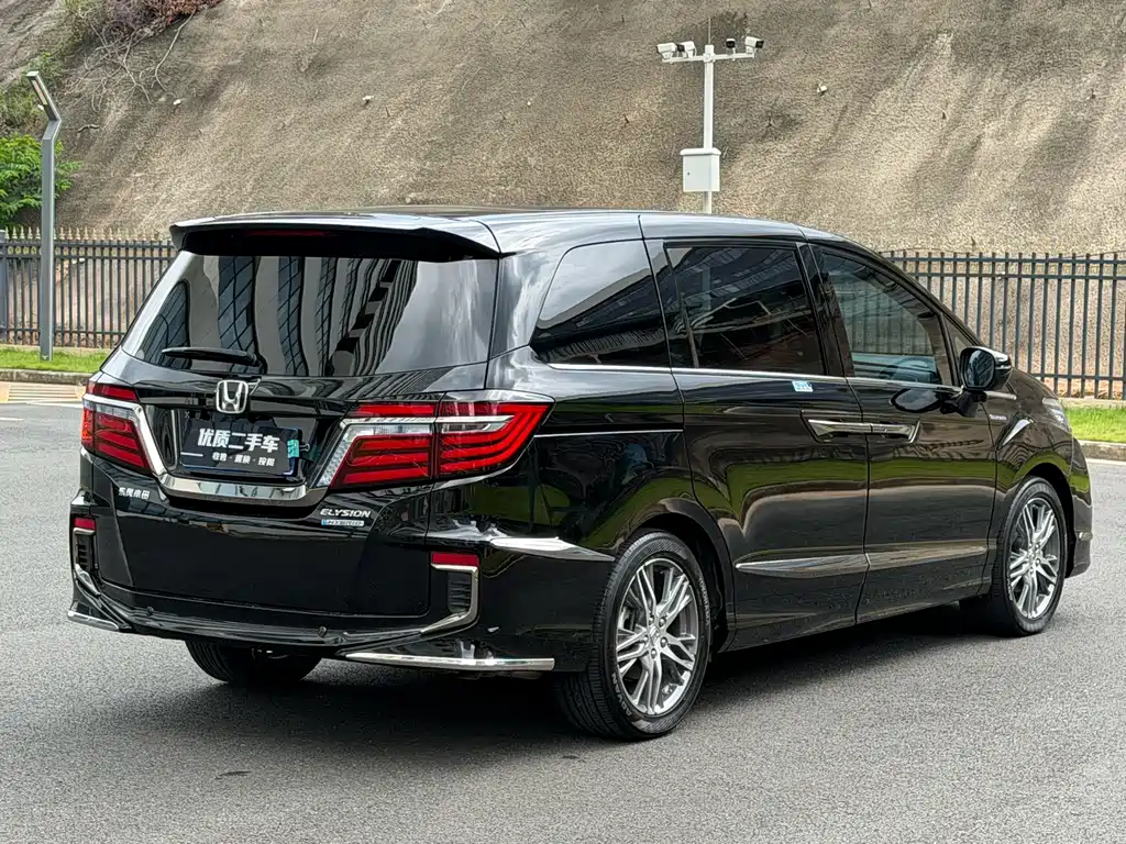 Honda Elysion 2019 — фото 10