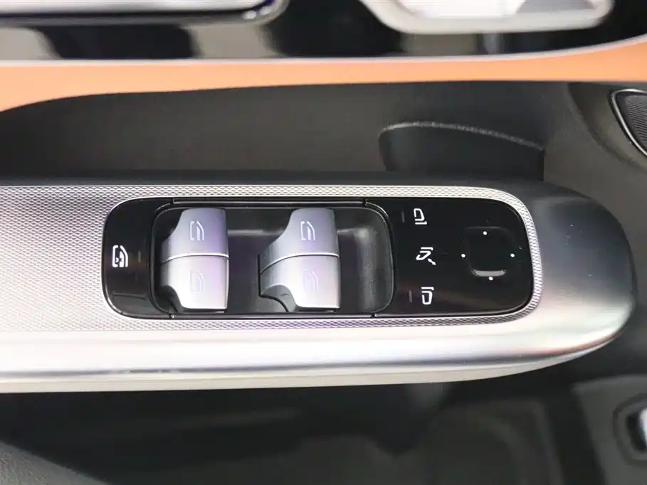 Mercedes-Benz GLC 2023 — фото 14