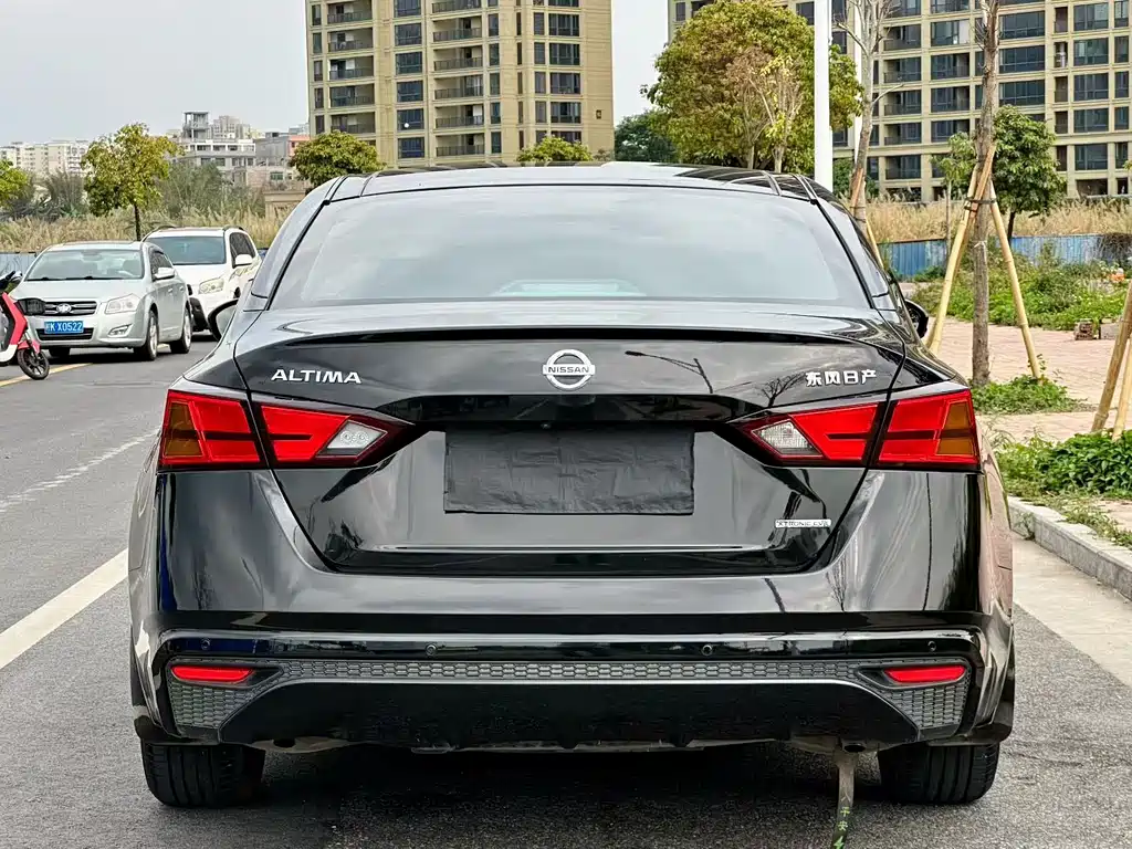 Nissan Teana 2022