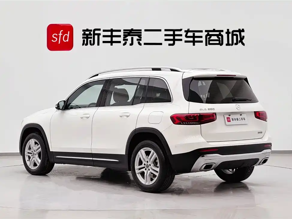 Mercedes-Benz GLB 2023