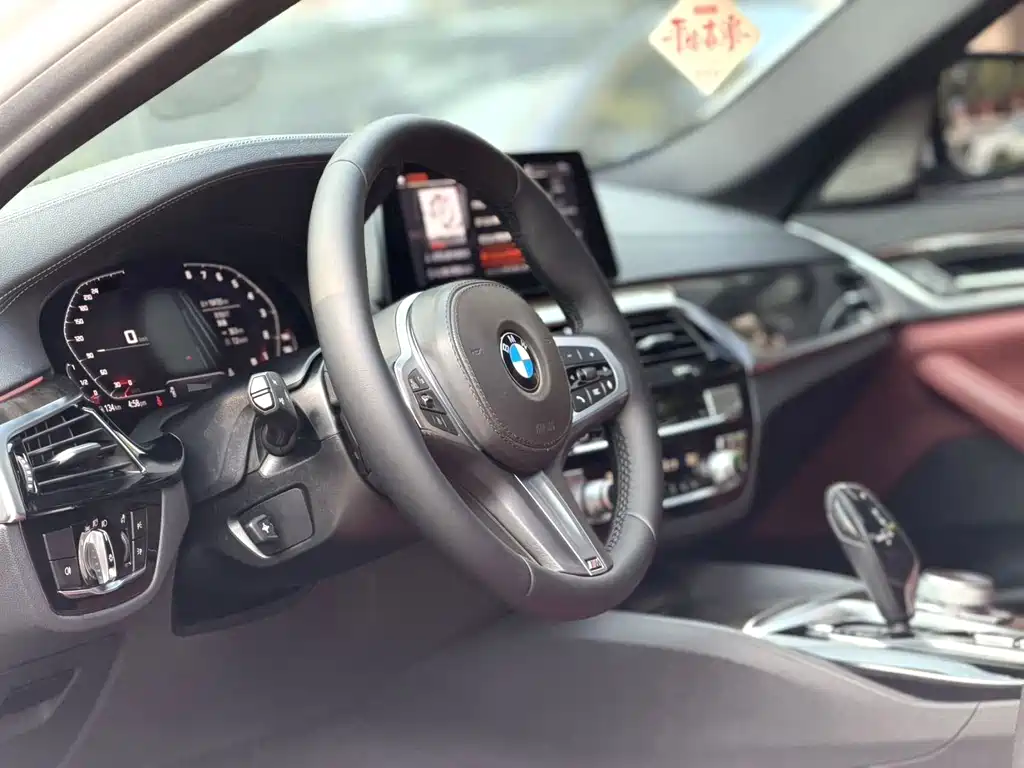 BMW 5 Series 2019
