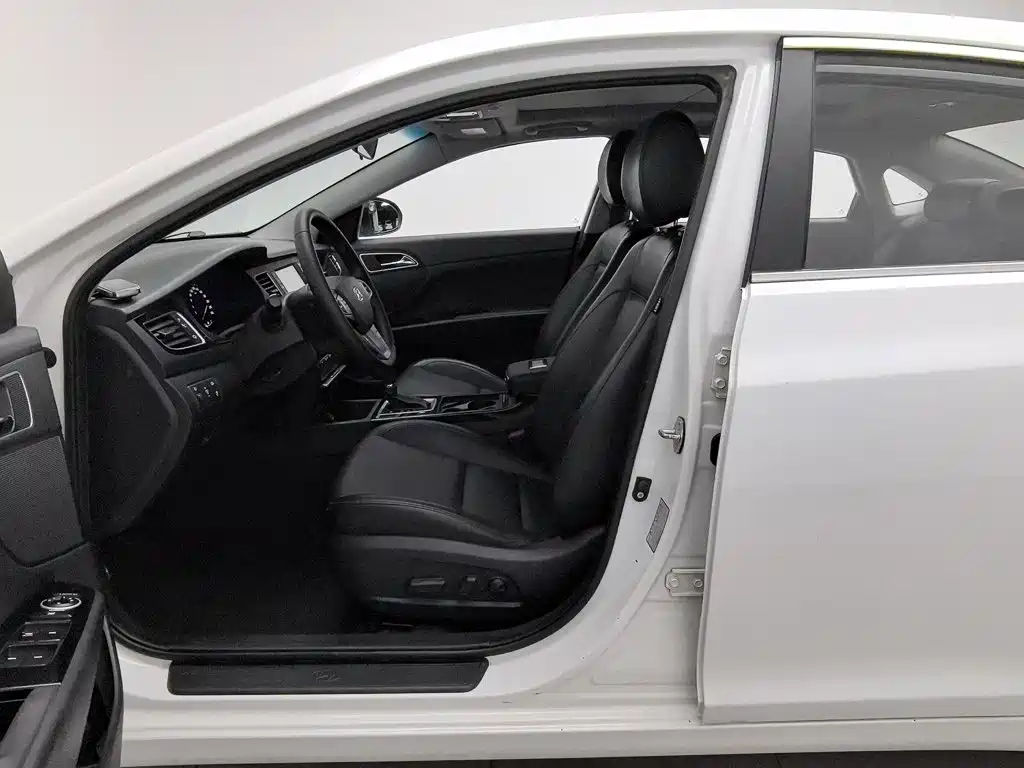 Hyundai Mistra 2016 — фото 10