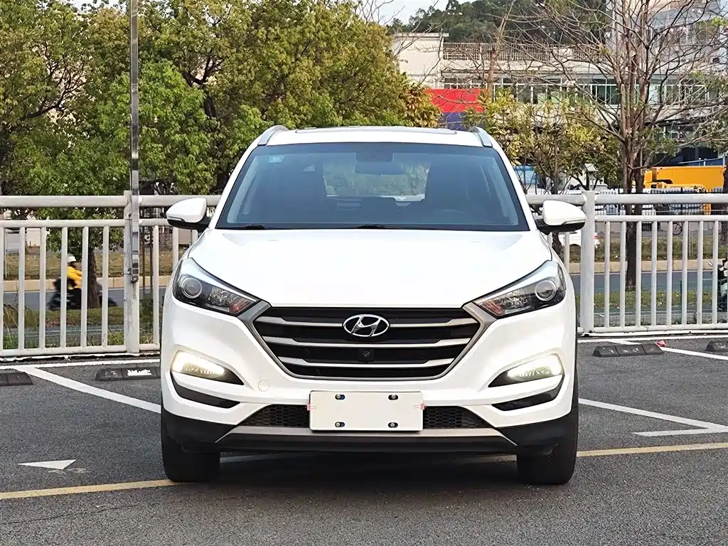 Hyundai Tucson 2017 — фото 24