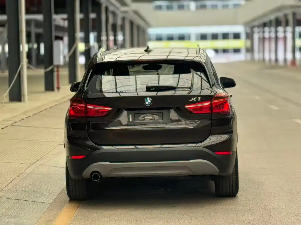 BMW X1 2017 — фото 12