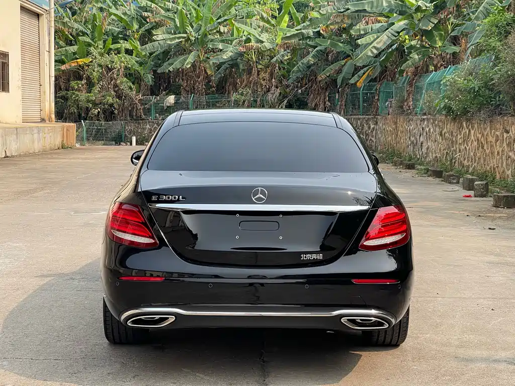 Mercedes-Benz E-Class 2018 — фото 9