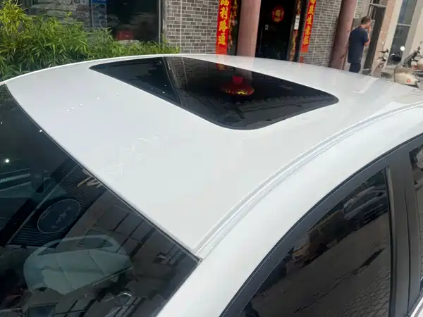 Geely Emgrand 2022