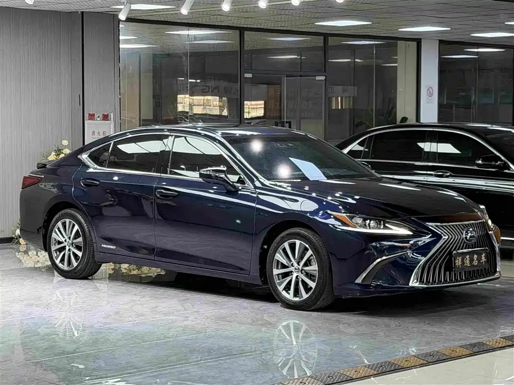 Lexus ES 2021 — фото 3