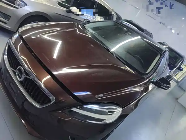 Volvo V40 2018