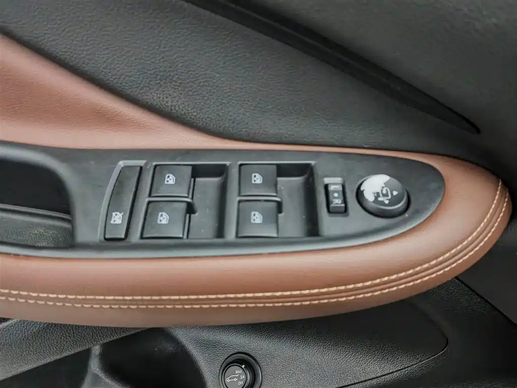 Buick Envision Plus 2019 — фото 9