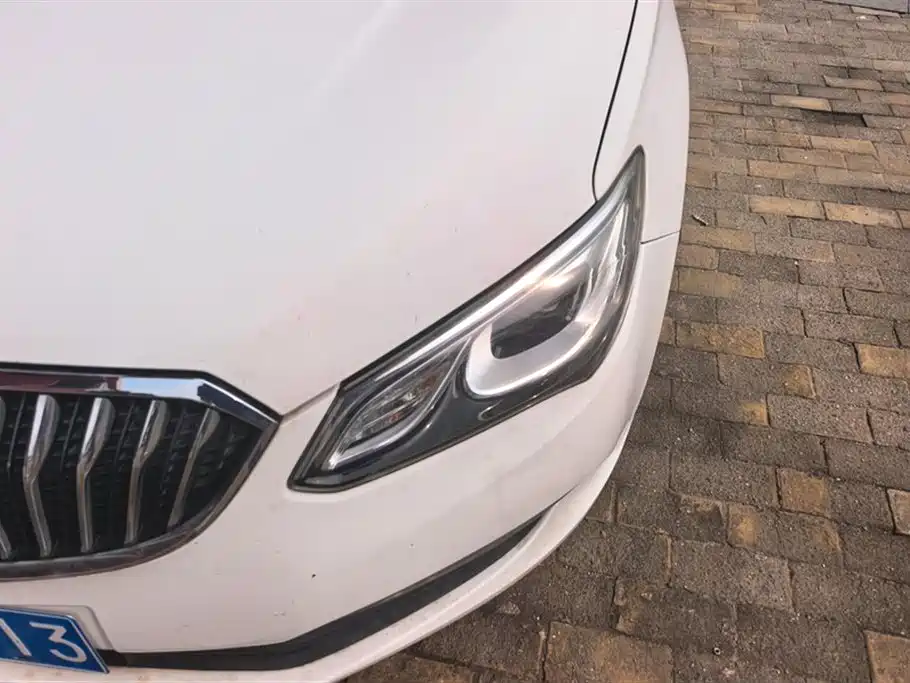 Buick Excelle 2016 — фото 5
