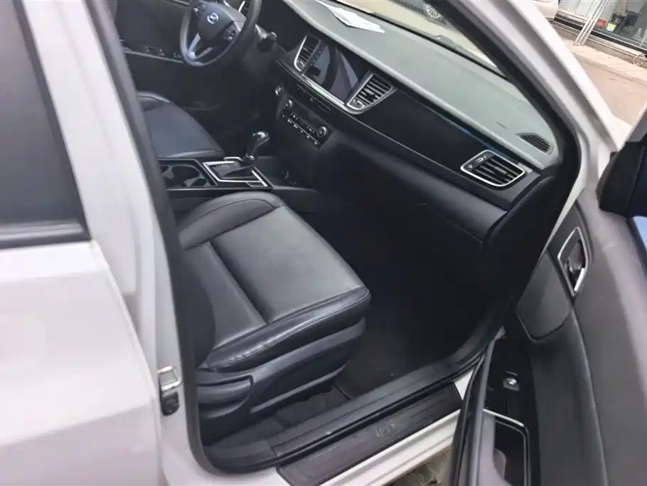 Hyundai Mistra 2015 — фото 8