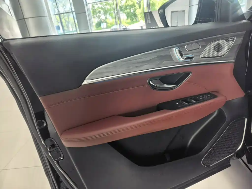 Jetour Jietu X70 PLUS 2023 — фото 17