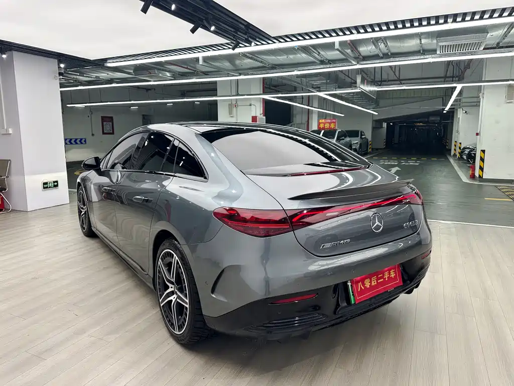 Mercedes-Benz EQE AMG 2023 — фото 9
