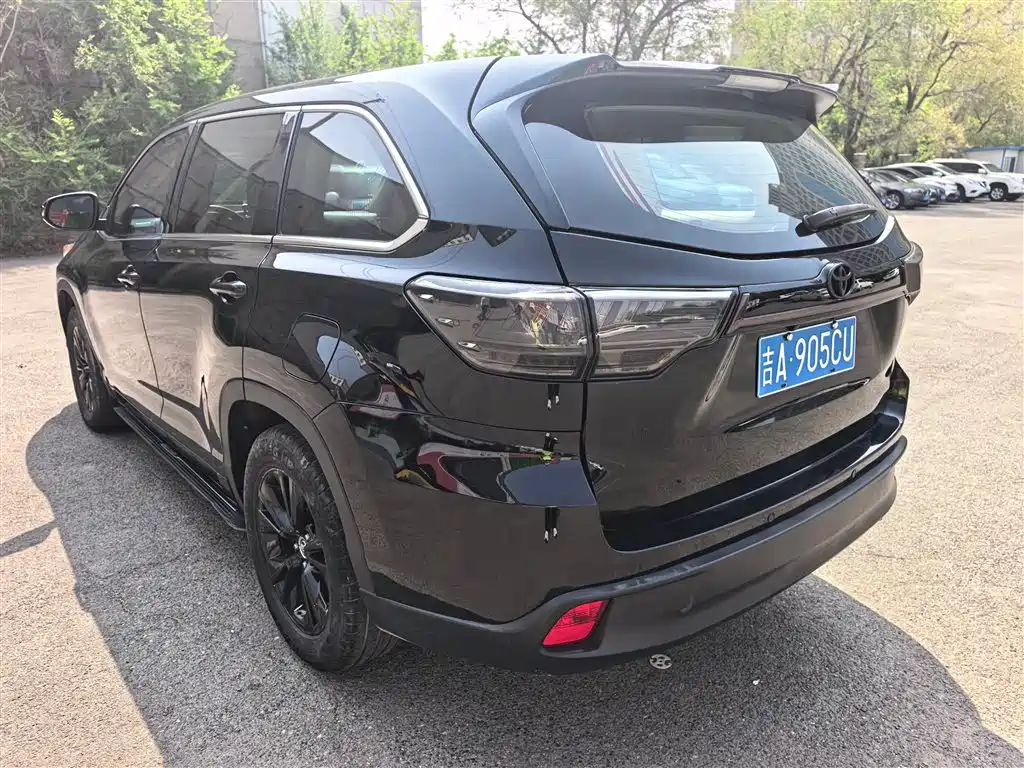 Toyota Highlander 2018 — фото 12