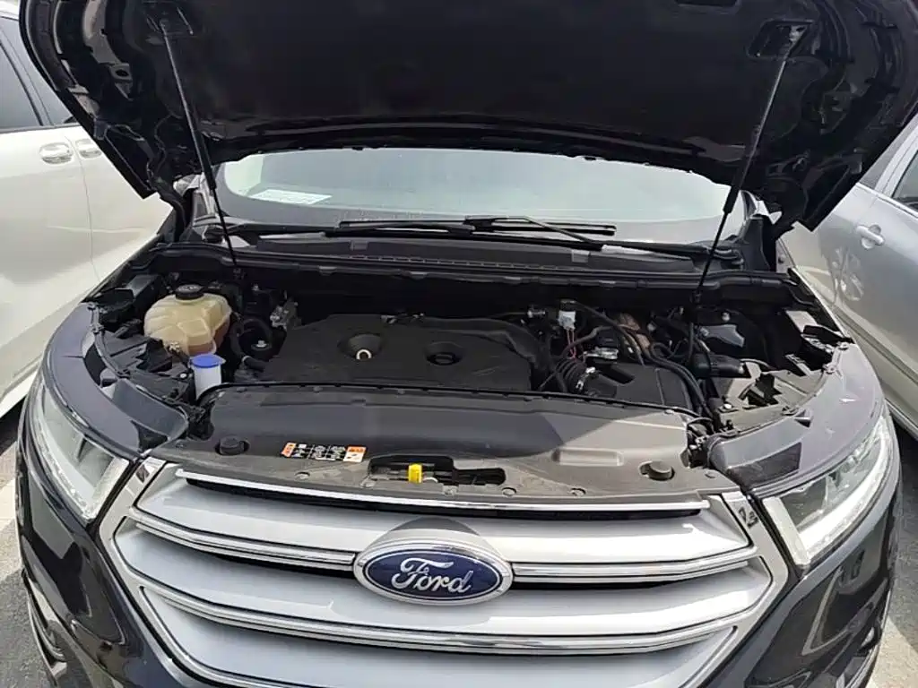 Ford Edge 2018 — фото 20