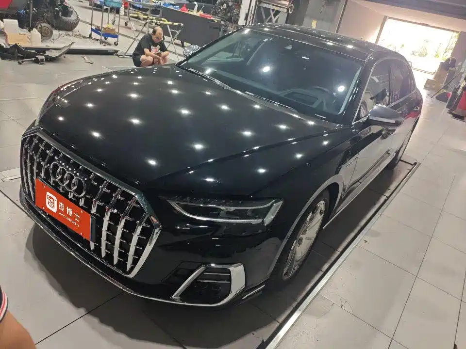 Audi A8 2024