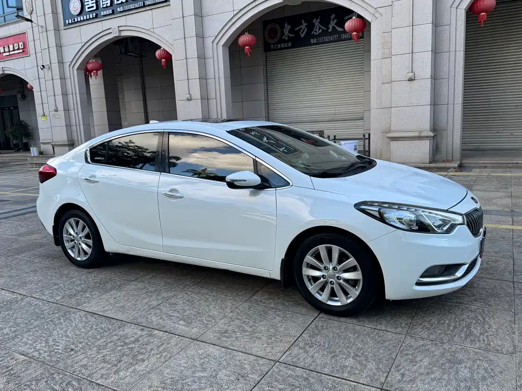 Kia K3 2015