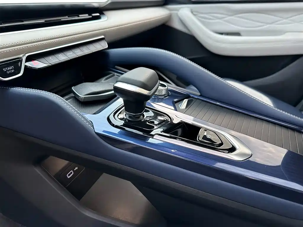Geely Xingyue L 2023 — фото 13