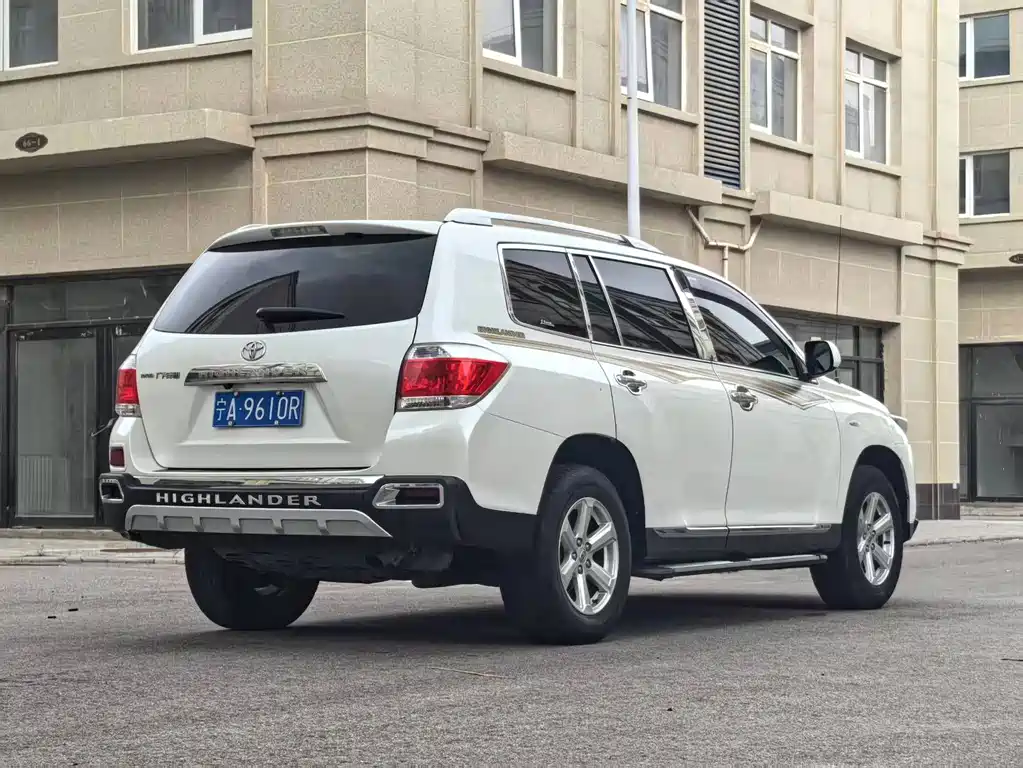Toyota Highlander 2013 — фото 7