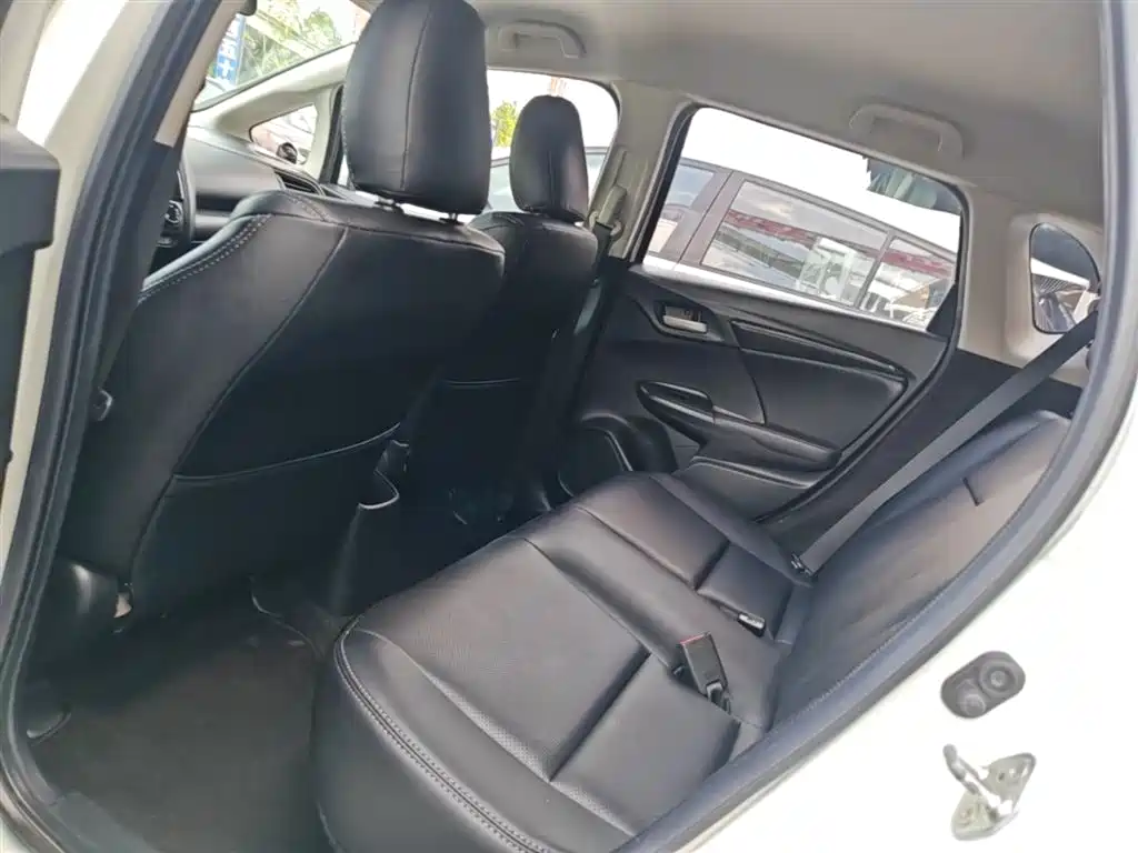 Honda Fit 2017 — фото 17