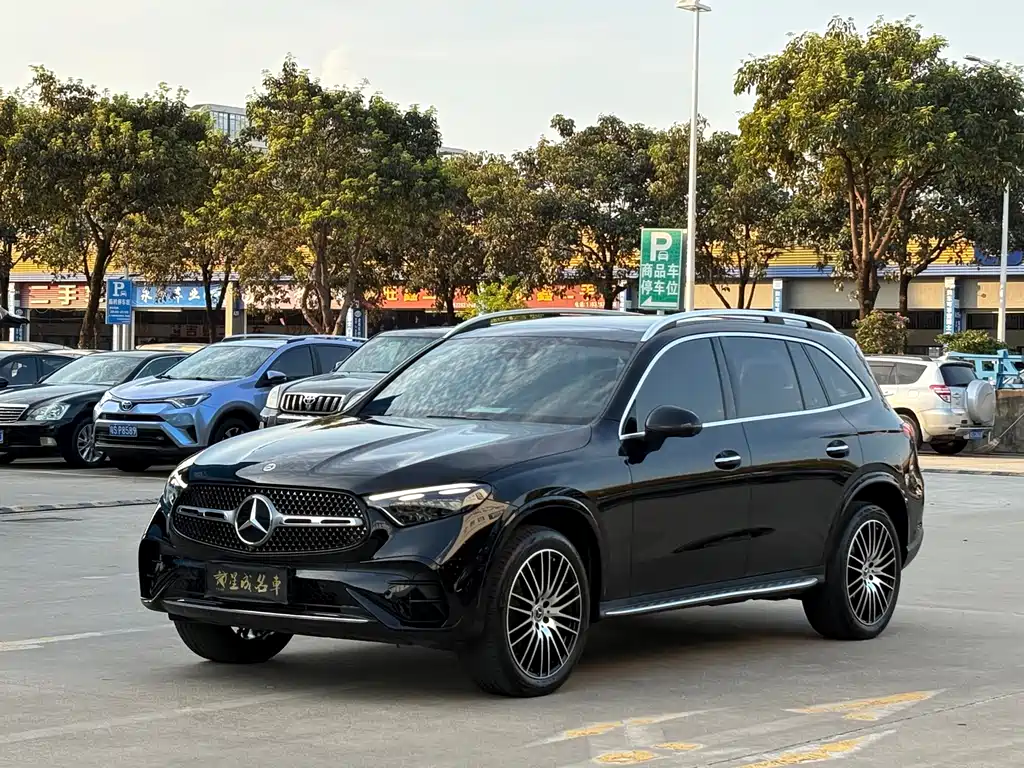 Mercedes-Benz GLC 2023 — фото 1