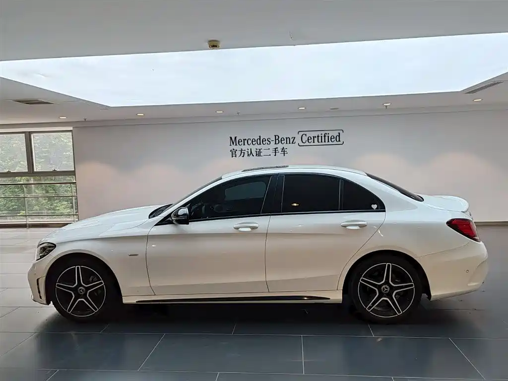 Mercedes-Benz C-Class 2020