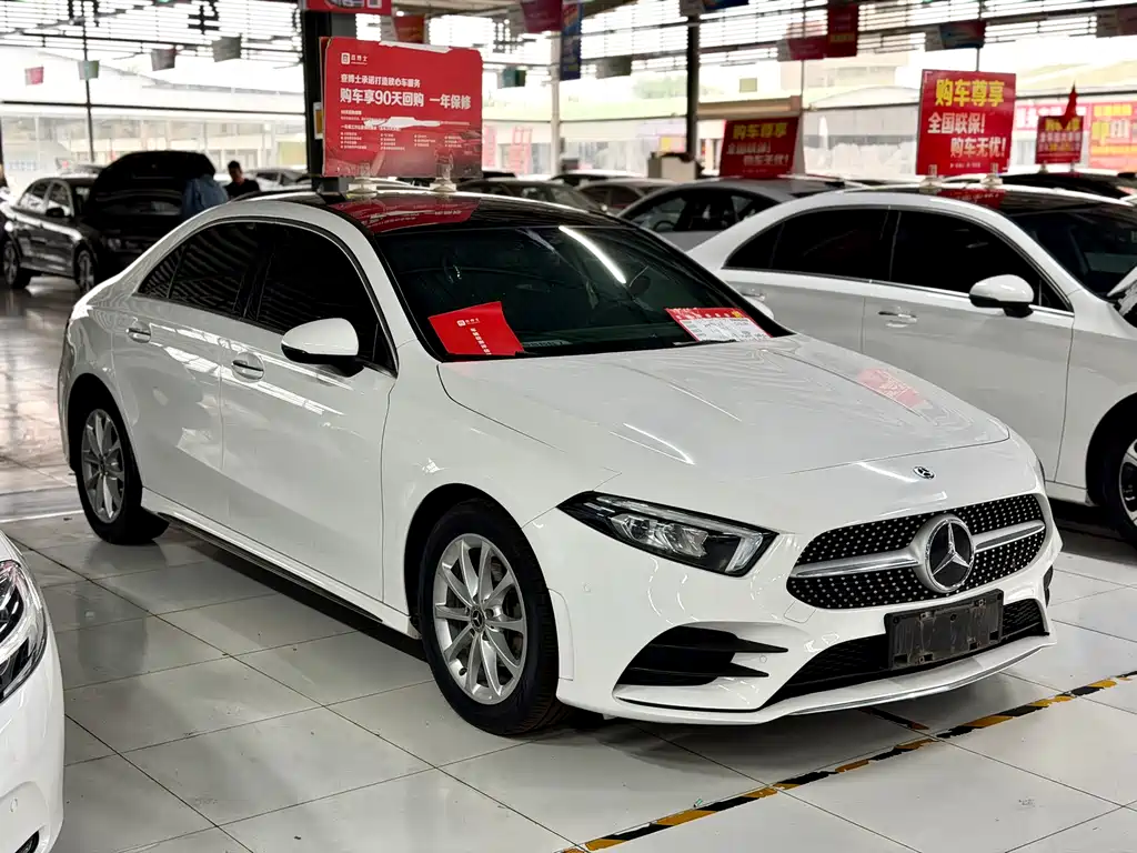 Mercedes-Benz A-Class 2019 — фото 3