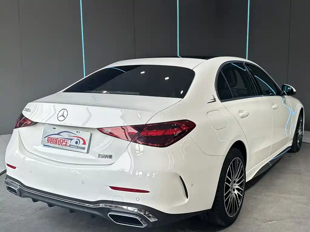 Mercedes-Benz C-Class 2025