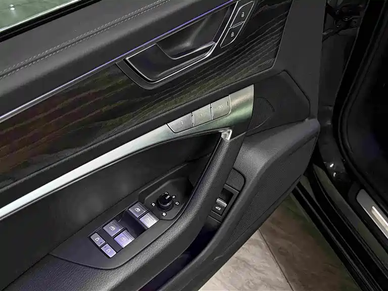 Audi A6L 2023