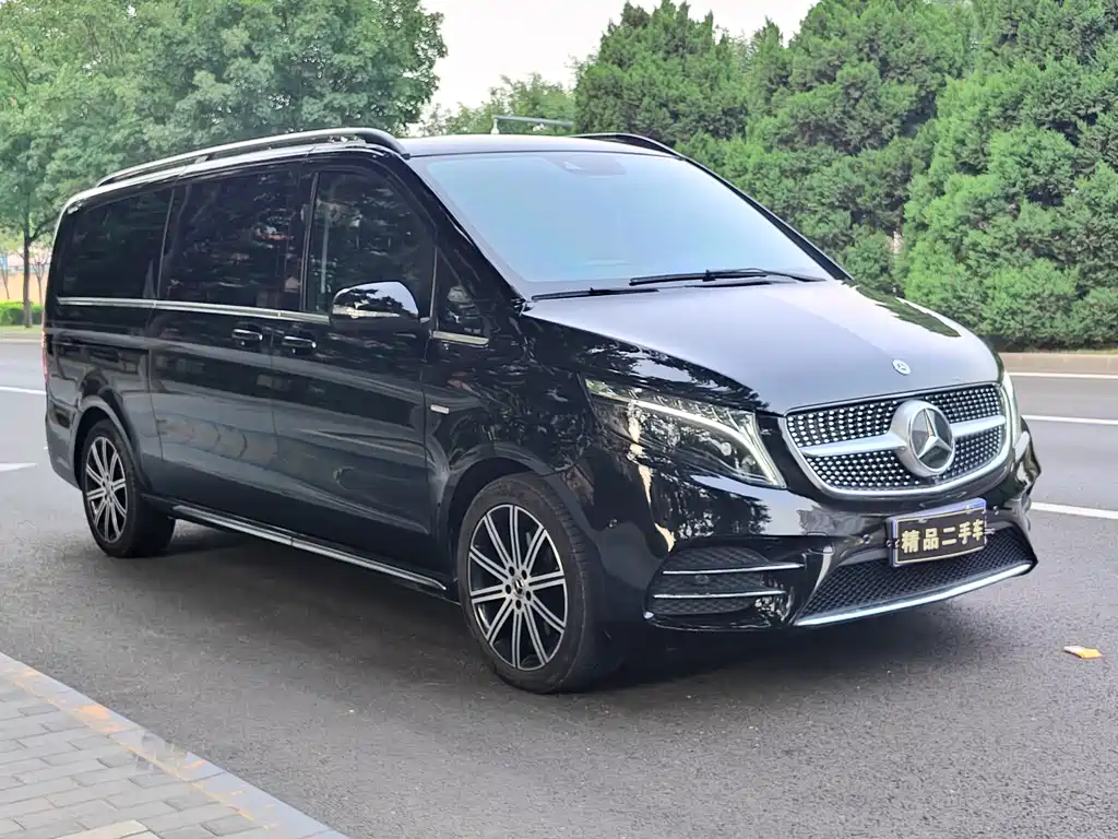 Mercedes-Benz V-Class 2024