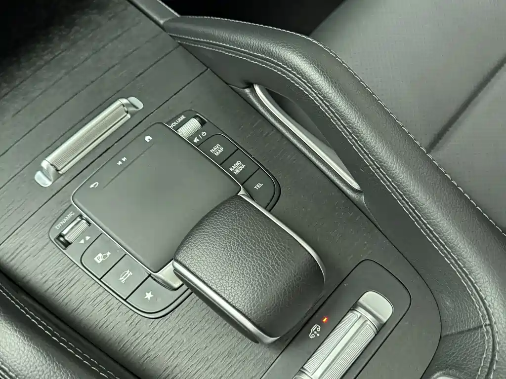 Mercedes-Benz GLE 2023 — фото 16