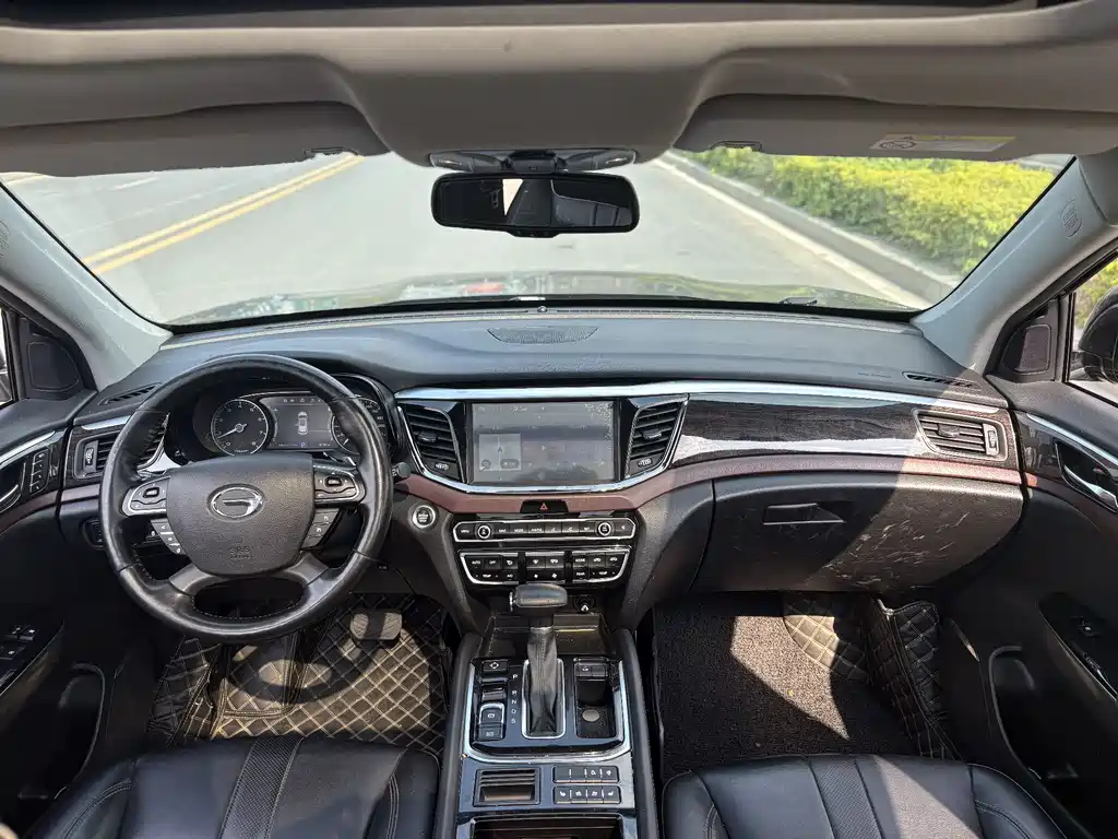 GAC Motor Trumpchi GS8 2018 — фото 5