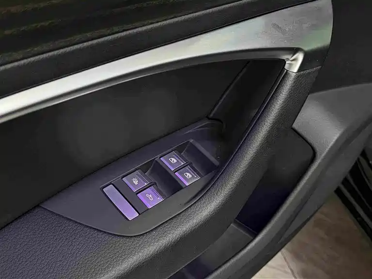 Audi A6L 2023 — фото 17