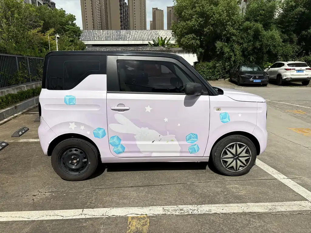 Geely Galaxy Panda 2023