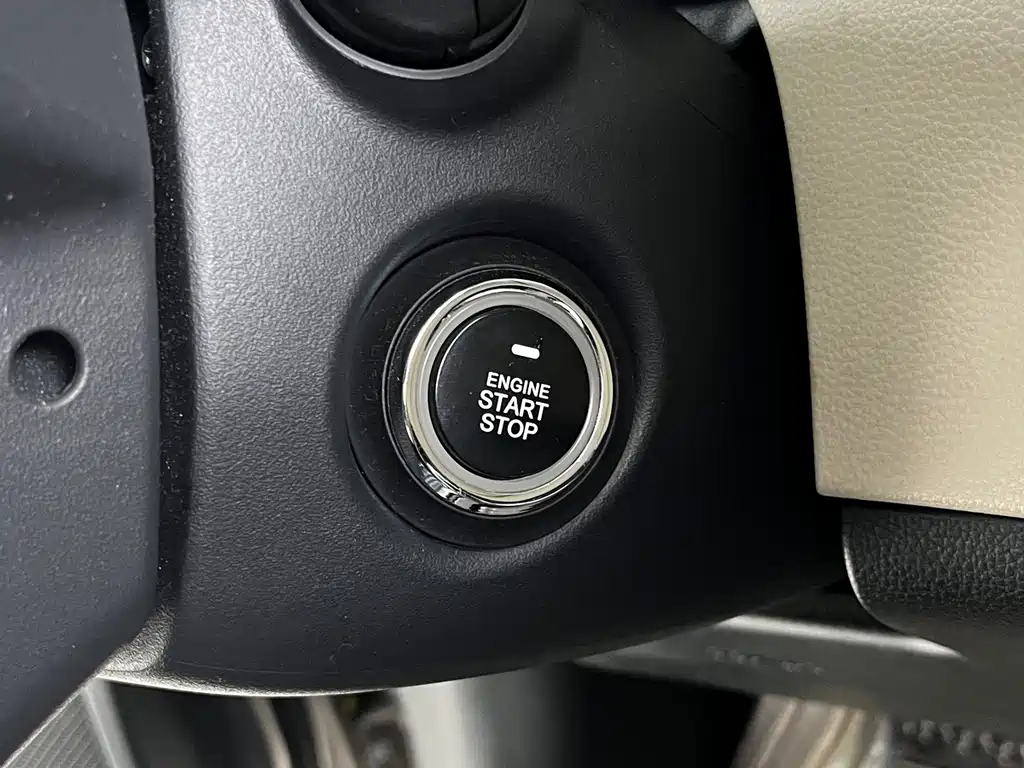 Toyota Corolla 2020 — фото 17