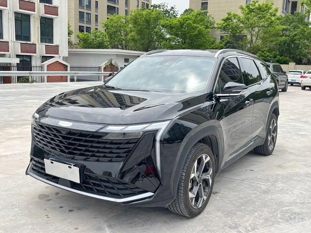 Geely Boyue L 2025 — фото 1