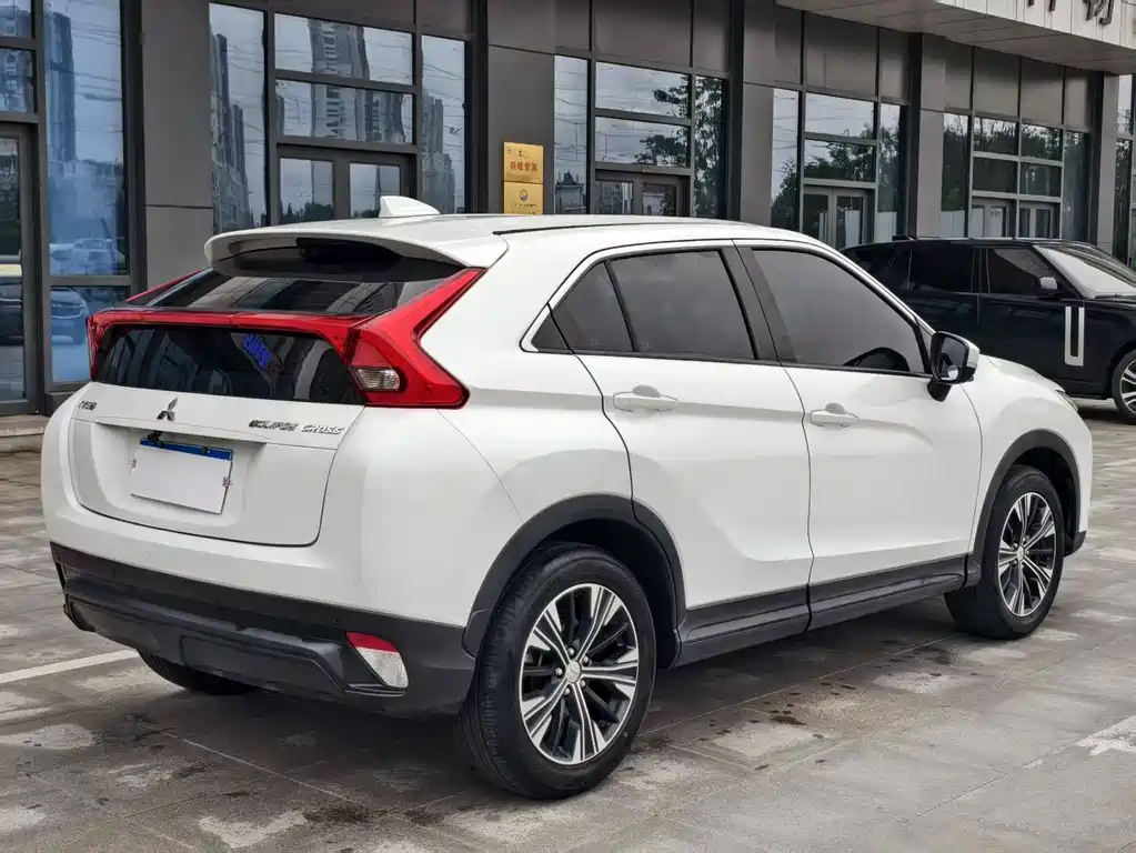 Mitsubishi Eclipse Cross 2019 — фото 6